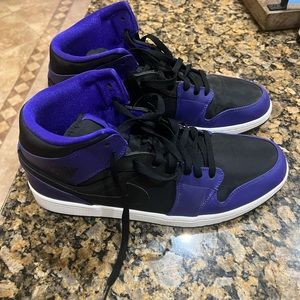 2014 air Jordan’s mids